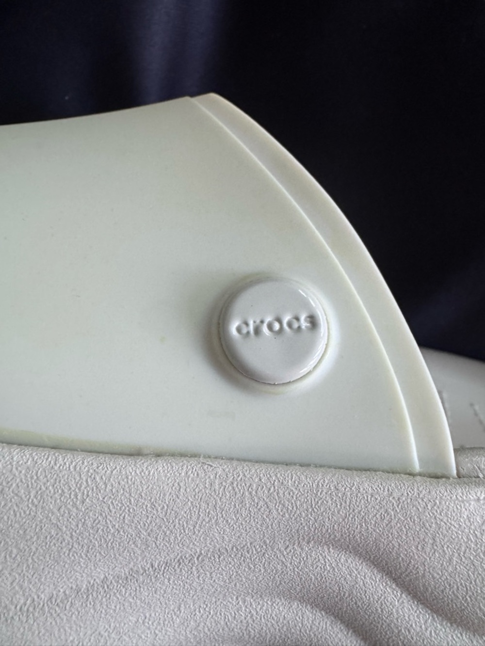 CROCS Women's Skyline Slide in Bone - Picture 7 of 7